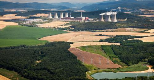 euronuclear's tweet photo. 🇸🇰⚛️👷‍♀️ After a 144-hour demonstration run at full #reactor power, Slovenské @Elektrarne  announced the successful completion of all power startup operations at #Mochovce-3, clearing the path to commercial operation.

✅ https://t.co/UhTnDs2gMZ https://t.co/3jNbA6gijY