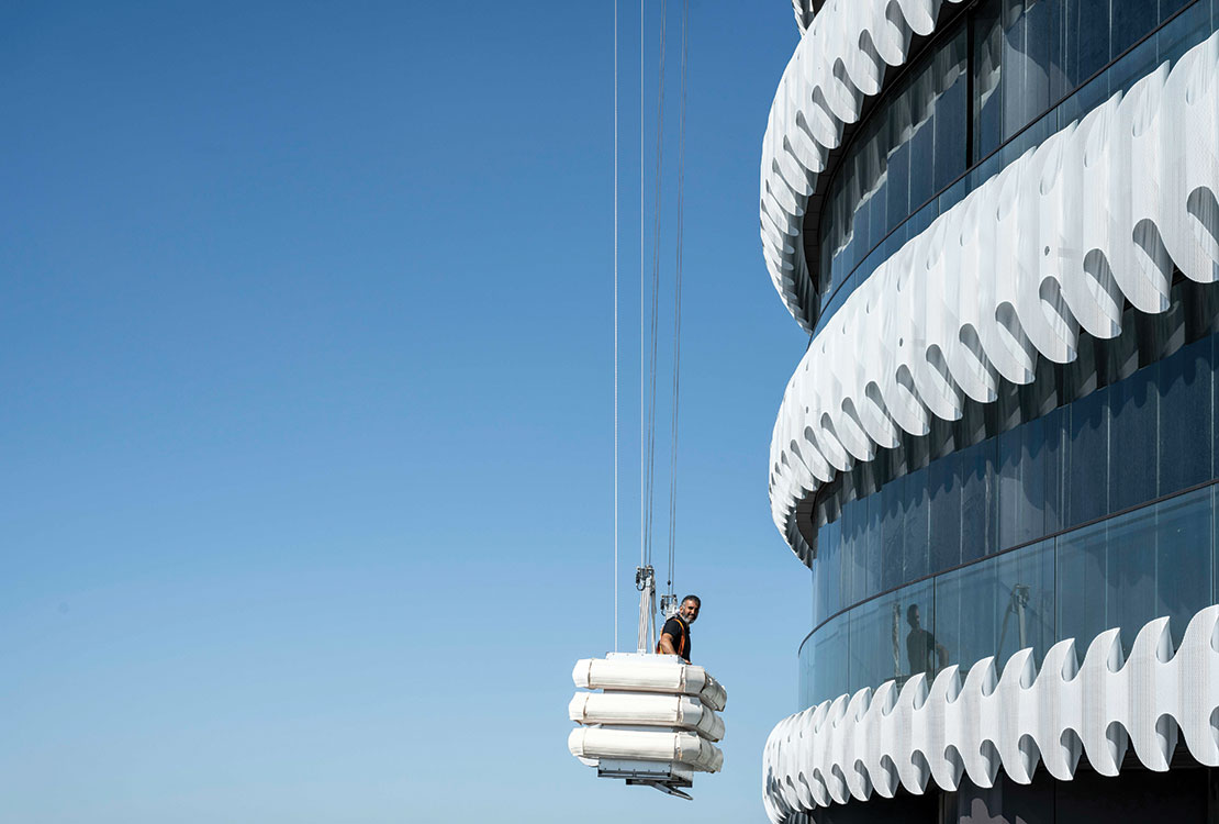 ArchitectsDF's tweet image. Metal in Architecture Project Report
The Berlin-based practice behind a mixed-use project in Düsseldorf speaks to ADF about its first high-rise building and zip-like aluminium facade. Read the Project Report here: ow.ly/ovJf50PVsVv

#Metal #ProjectReport