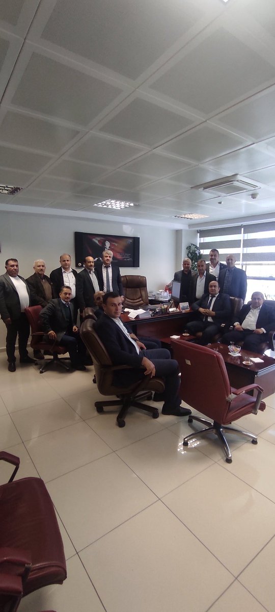 Devletimizle milletimizin arasında gönül köprüleri kuran,   Kozcağız bölge muhtarlar derneği Başkanı Syn Ferdi AKYER'e ve yönetimine ziyaretlerinden dolayı çok teşekkür ederim, ayrıca çalışmalarında başarılar dilerim #MuhtarlarGünü #19EkimMuhtarlarGünü