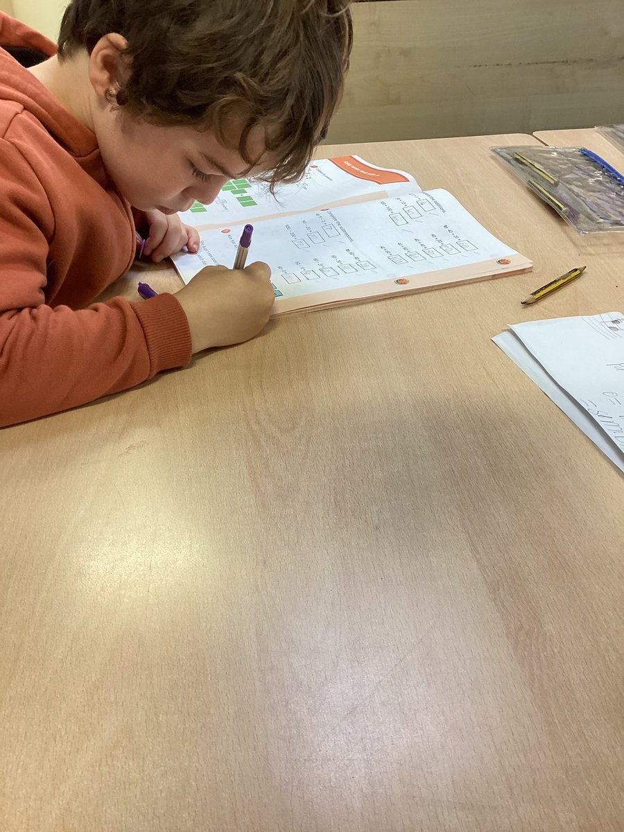 JBPS_Notts's tweet photo. Hard working year 3 pupils 🧠#year6takeover https://t.co/yKFkcaZcaD