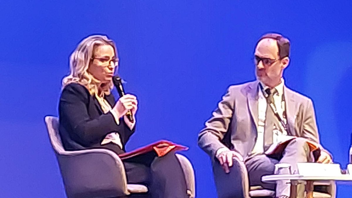 PfChenu's tweet photo. #CongresAMORCE :🗨️@DianeSimiu a rappelé le contxte de l'an passé et les prévisions @rte_france sur les sujets: stockage #gaz optimums, #nucléaire plus performant et baisse des conso (-12% enb2022 des conso d'énergie basée au 3/4 sur actions volontaires alors qu'on visait 10%) ⤵️ https://t.co/mMDeDXVAGA