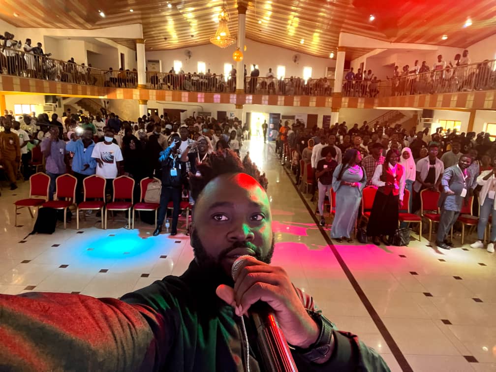 InterswitchDev's tweet image. It's Devfest season! Let's do a little throwback to when we were at GDG Ilorin DevFest2022😁
We definitely had a swell time with the amazing Devs there.
Spot your self in the pictures? Let us know in the comments.
#interswitchdevelopercommunity
#developercommunity
#DevFest2022