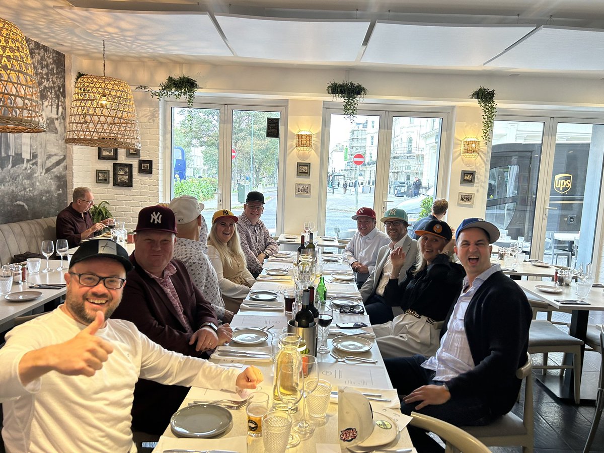 CBCSussex's tweet photo. The Power of Storytelling at our VAP Top Table Event at the fantastic @NostosHove
#events #storytelling #powerofstorytelling #inspirationalstories #differenthats 🧢 https://t.co/ZkXQo3EBpE