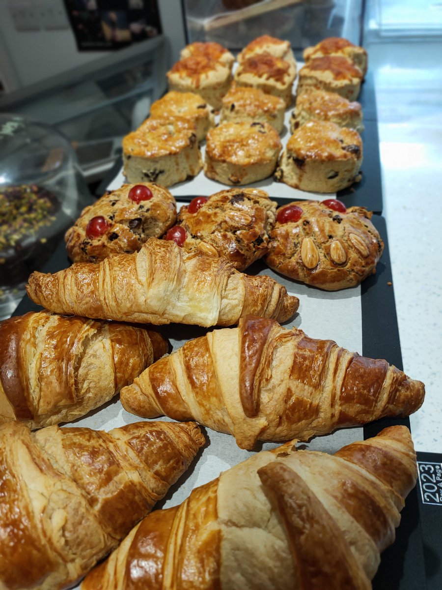 Fresh baking....straight from the oven! 😋 What are you waiting for?! Open 10-4.... #thejoinersshop #freshbaked #croissant #homebaking #inglebycross #northyorkshire #specialtycoffee #freshscones