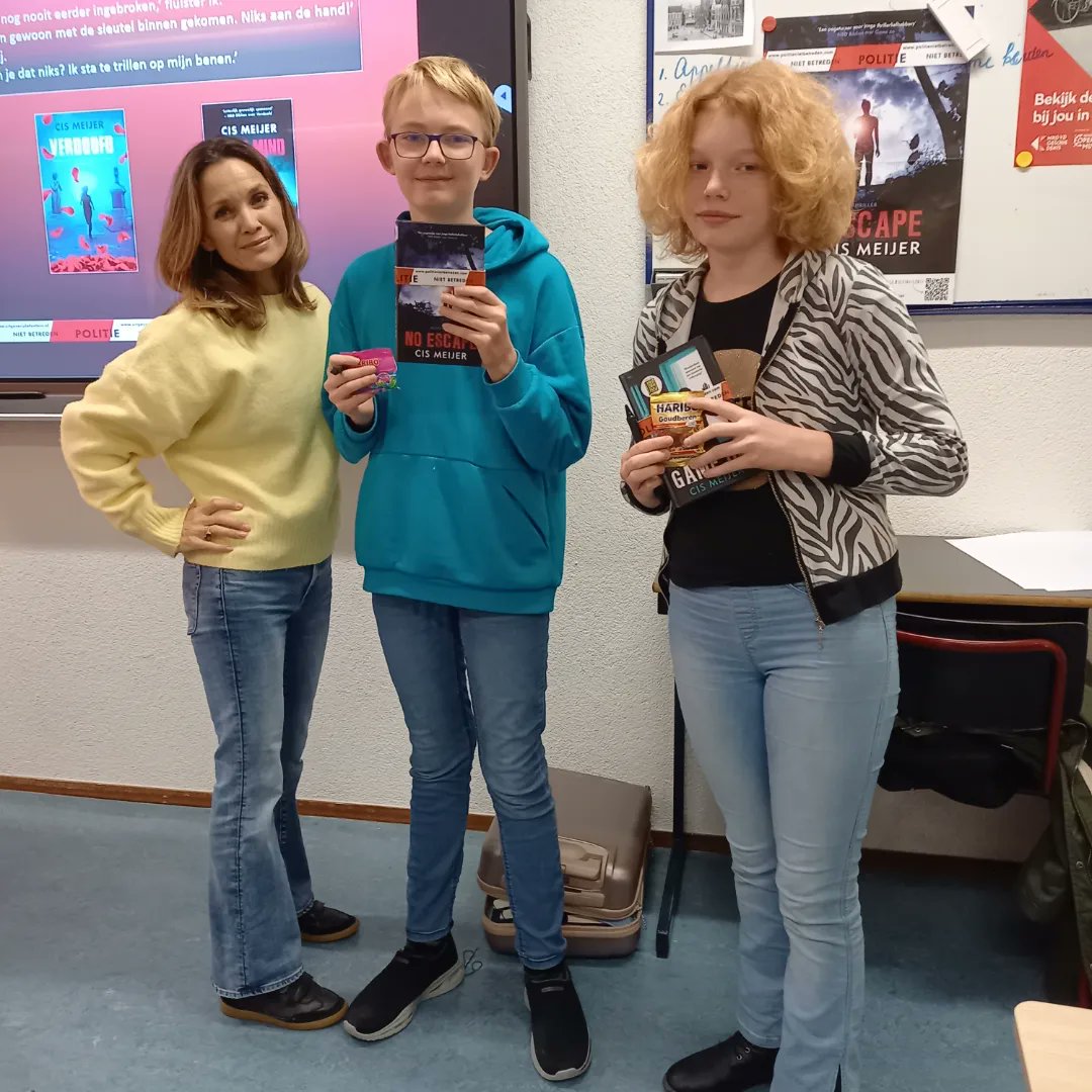 Jongeren worden via social media zoals Tiktok gestimuleerd om meer te gaan lezen. Als onderdeel van het taalbeleid binnen Wolfsbos zijn in klas 1 en 2 top-schrijvers, spoken word artiesten én een striptekenaar uitgenodigd. Dank aan oa schrijfster #CisMeijer