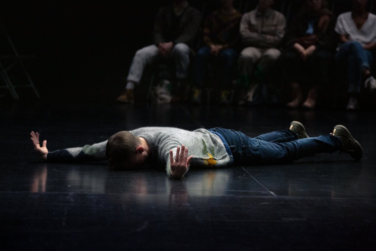 mercatflors's tweet image. ‘Lo que la lesión de tu rodilla tiene que ver con la historia de la danza’, en #ElBlogDelMercat #HacerHistoria(s)

Paula Pascual nos habla de #BodyOfWork, de Daniel Linehan que se estrena hoy, una puesta en valor del paso del tiempo en relación al cuerpo.

mercatflors.cat/blog/lo-que-la…