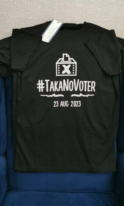 Ma T-Shirts e TakanoVoter muchirikumapfeka here ? 😂😬😭 

Where are they ?