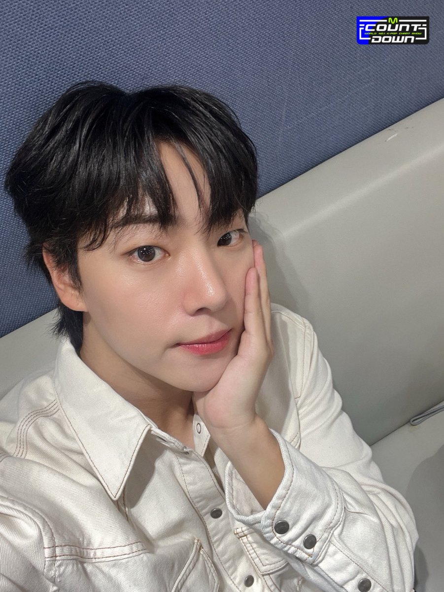 MnetMcountdown's tweet photo. 오늘 날씨.... 청량하네....💙
이제 계절을 4분기 아니고 5분기로 나눠야 하지 않을까?👀
온옾 노래를 듣는 계절을 하나 더 추가해야하지 않을까?👀
바로 오늘 같은 날 엠카 무대를 돌려보며 
이 사랑의 계절을 즐겨야하지 않을까?🥰
#온앤오프 #ONF #바람이_분다 #Love_Effect https://t.co/DxPOMdYCaj