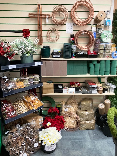 LBSTradeCentre's tweet photo. Visit the shop today to see our fantastic range of #festive products!
#Santas and #Reindeers: £6.99 - £16.99 each
#Wreaths: £2.49 - £9.99 each
Tree #Decorations: £7.99 each
Decorations: 0.40p - £7.99 each
Pots: £1.99 each
Planters: £6.99 - £9.99 each
🎄🎅🎄 https://t.co/G6VcU3L2cq