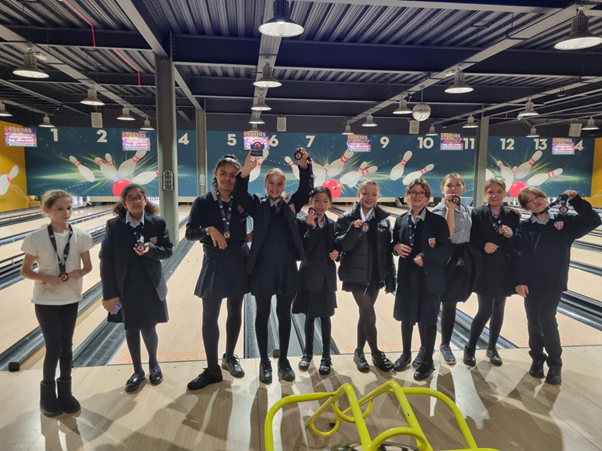 Our students attended #tenpinbowling competition at @WokinghamSBowl They really enjoyed themselves helping them develop their #communication and #teamwork skills and we are thankful to Mrs Griffiths for organising this. #communication #leadershipskills #success #relationships