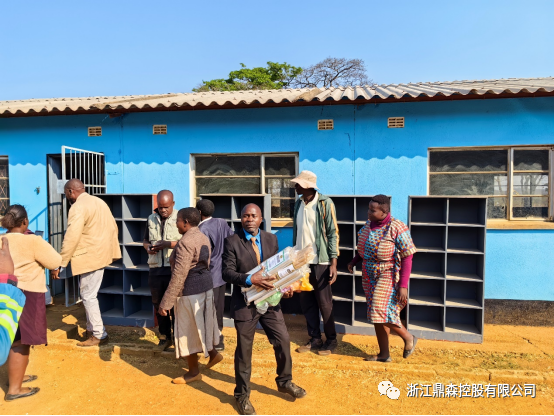 dinsonsteel's tweet photo. "Amazing news! DINSON IRON &amp; STEEL has generously donated essential supplies to Nyikavanhu Primary School. Such a heartwarming act of kindness! #DINSON  #CommunityLove" https://t.co/aPmgBCNCFB