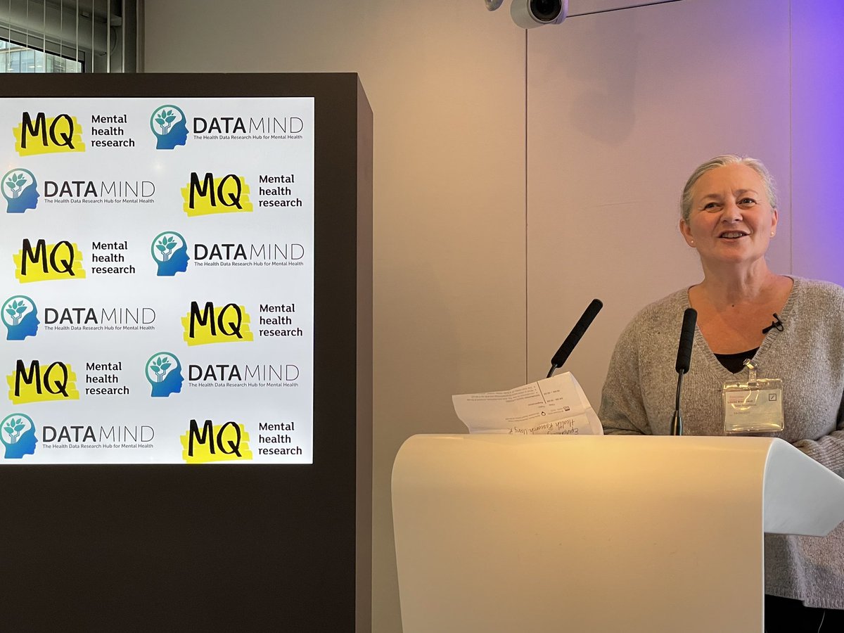Fabulous introduction to @MQmentalhealth Data Science Meeting today from @L_Arseneault @KingsIoPPN @NIHRMaudsleyBRC Excited to see so many enthusiastic 🤩 people in the room today!