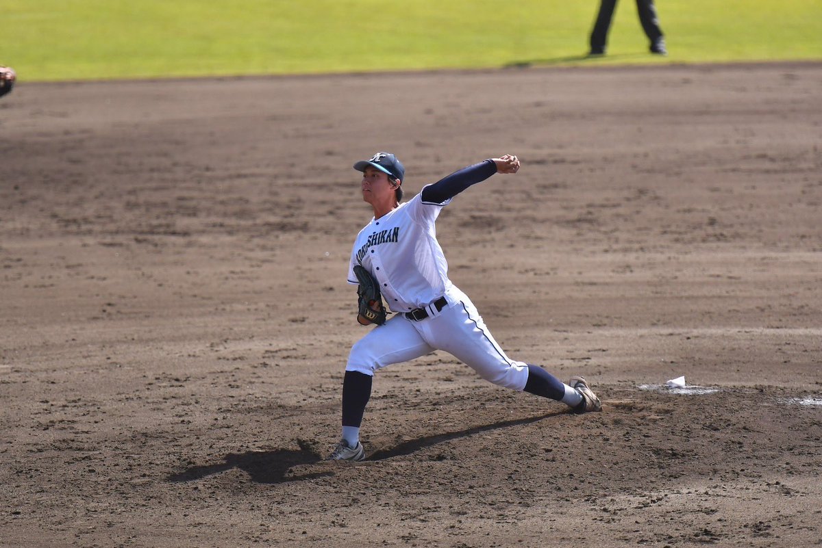 ryukyo0801's tweet photo. 昨日で大学野球が終わりました

1年の頃は130kmも出なくなって何度も野球をやめようと思っていたけど、続けていてよかった

小中高2,3番手の人生だけど最後にエースとして投げられてよかったです

幸いなことにまだ野球人生は続くのでたまに気にかけてくれたら嬉しいです笑

ありがとうございました！ https://t.co/SjA1g8Kt5n