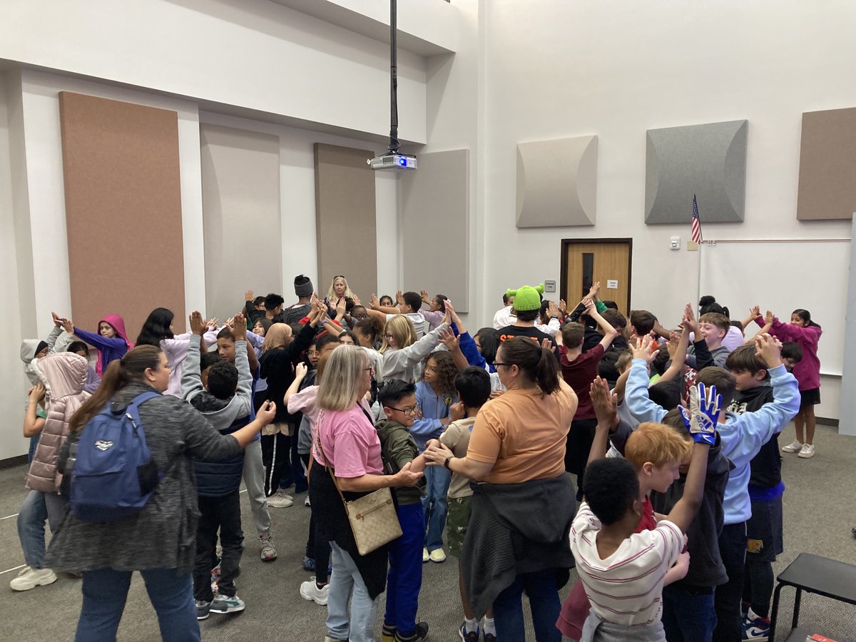 Yesterday was our Fine Arts Demo Day!! We welcomed our future 6th graders from our neighboring elementary schools. 🐯🏫 Thank you so much to Dooley, Foreman and Meadows Elementary schools for joining us. 🎭🎻🥁🎷🎼 #FineArts #StrongerTogether #LevelUpPlanoISD