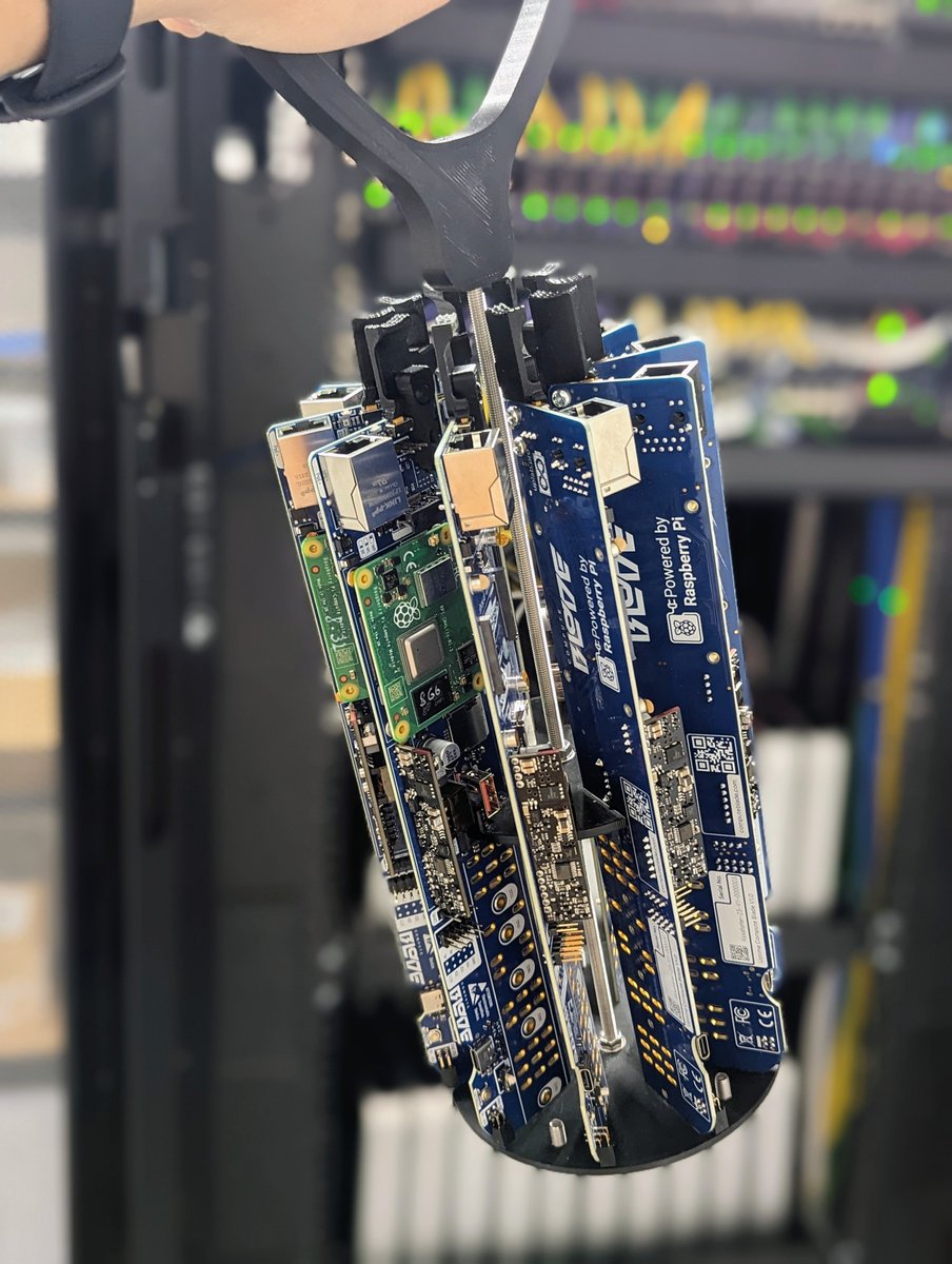 Merocle's tweet image. Just a handbag for 10 Compute Blades 
#computeblade #raspberrypi