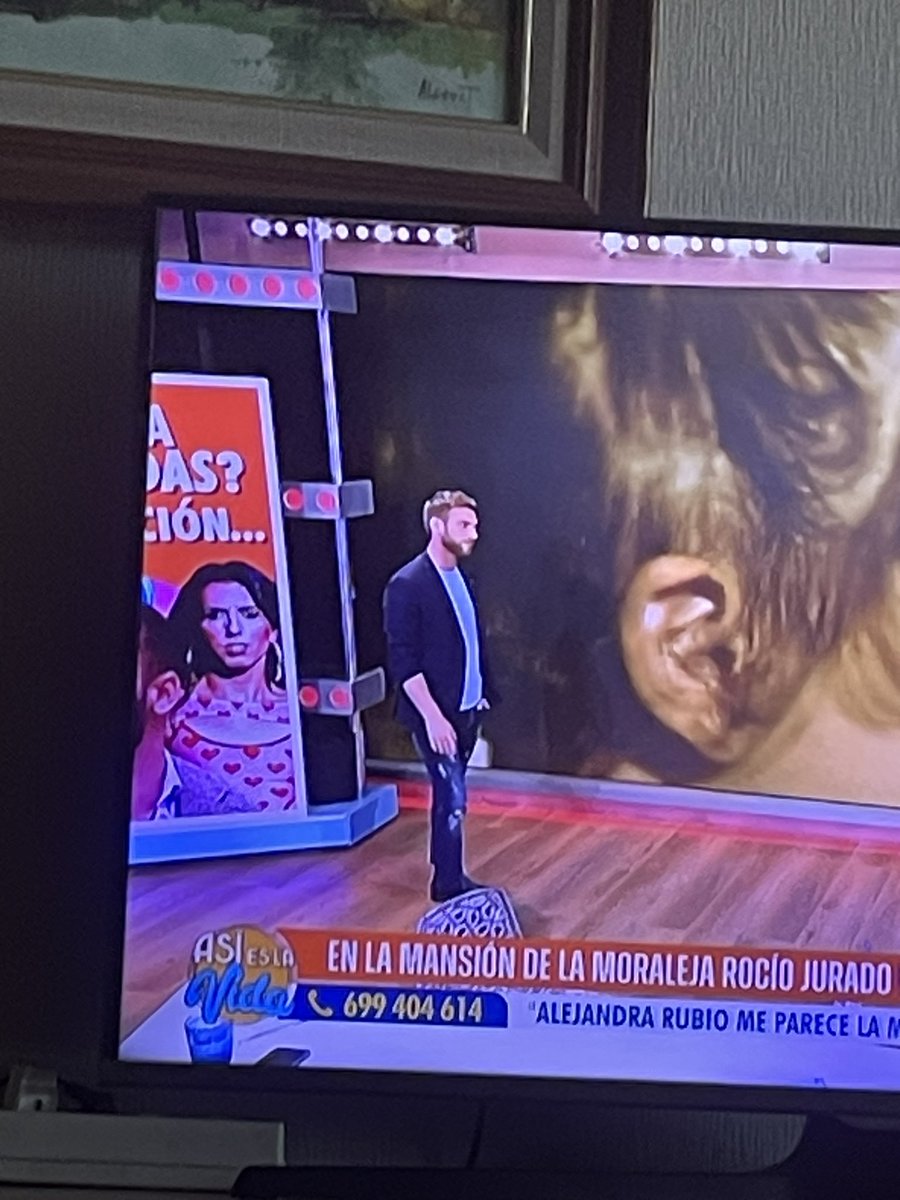 Es 2023 y aún no se ha extinguido la moda de los pantalones que parece que te han echado un lefote