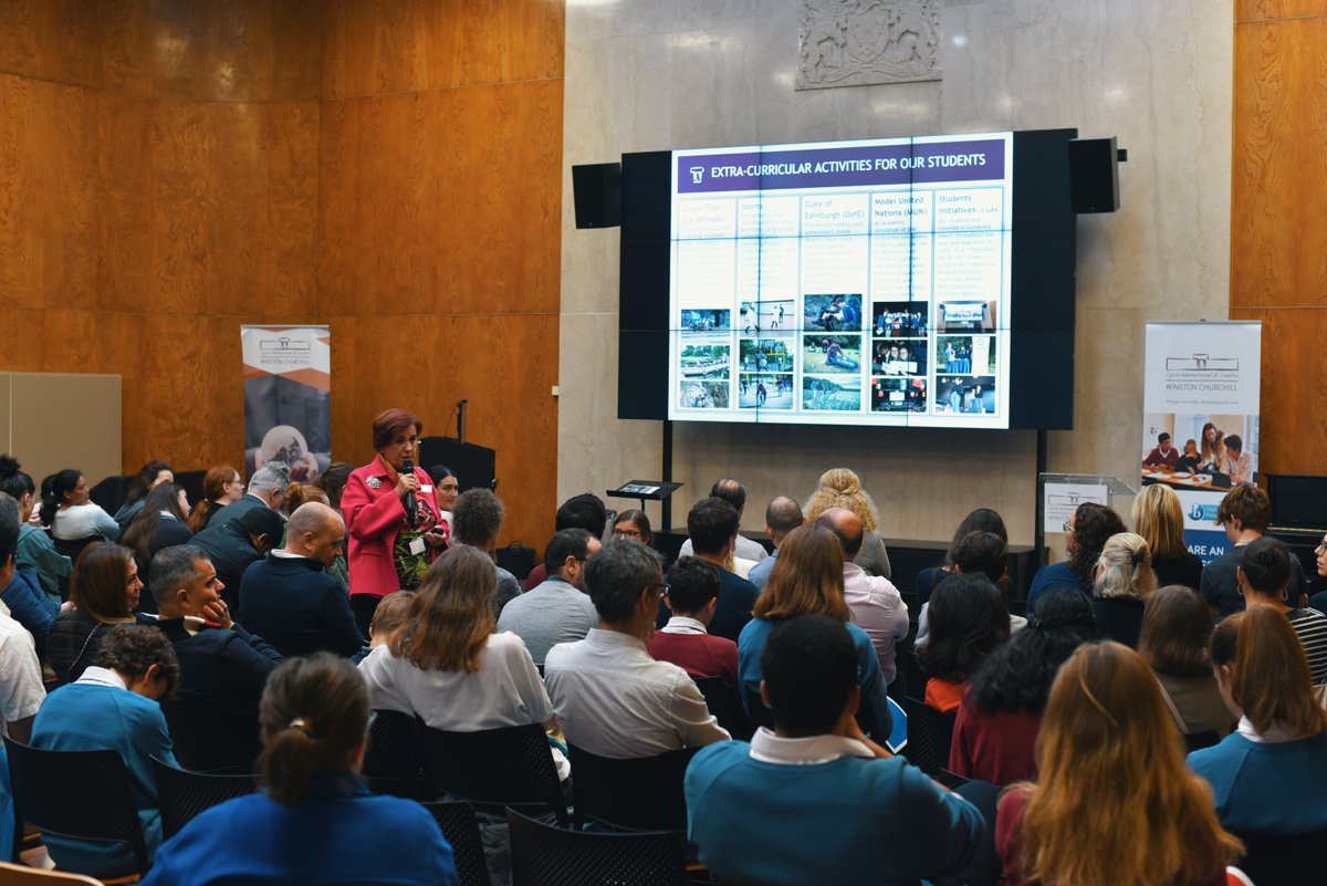 LyceeChurchill's tweet photo. 🇬🇧 Last week's Open Day was a huge success, but if you didn’t make it, you can join us for our next two Open Days! 
📚 Meet our team 👉 https://t.co/Y5NZdBTnDC https://t.co/ZJFNSgOR4q