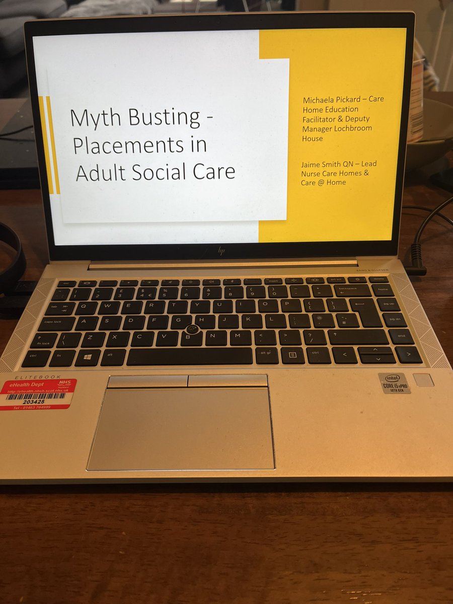 🗣️ Speaking to 1st year @uhinursing students
🌟 Myth Busting placements in Care Homes 🏡 
Discussing the opportunity to experience activity that links <a href="/nmcnews/">Nursing and Midwifery Council</a> proficiencies

#socialcarenursing 
Equipping our future workforce by sharing the joy of Social Care 👌