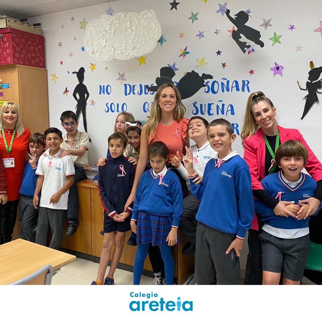 Los alumnos de Primaria se suman a la lucha contra el cáncer. Ojalá algún día, deje de existir. ✨ 
#ElRosaEsMasQueUnColor