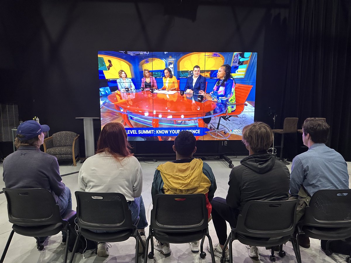 ⁦<a href="/MaybornUNT/">Frank W. and Sue Mayborn School of Journalism</a>⁩ students watching the #nextlevelsummit on the big screen! ⁦<a href="/NBCUAcademy/">NBCU Academy</a>⁩