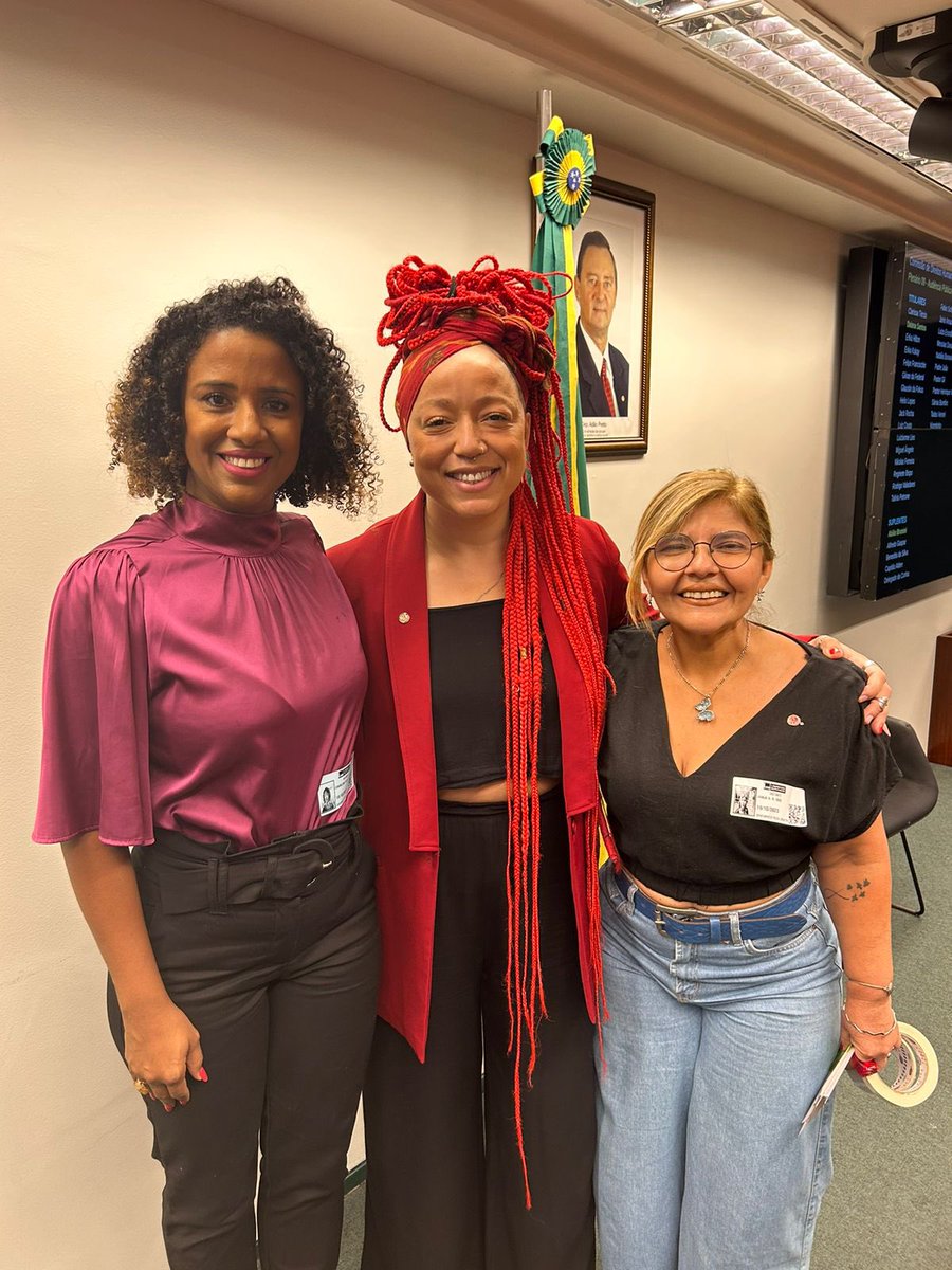 daianasantospoa's tweet photo. CRECHE É DIREITO HUMANO! ✊🏽

Estamos na Comissão de Direitos Humanos, Minorias e Igualdade Racial promovendo a audiência pública que debate a falta de vagas nas escolas de educação infantil no Brasil. https://t.co/l8D0TxViKP