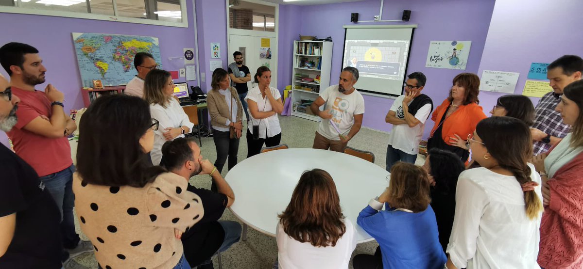 El sujeto que impulsa la misión escolapia ha sido el tema central de hoy y el grupo sur ha pisado tierras sevillanas. <a href="/gloriaruizm/">Gloria Ruiz</a> nos ha acompañado en este interesante tema además de conocer a la buena gente de Montequinto y su presencia. #CEE23escolapiosemaus