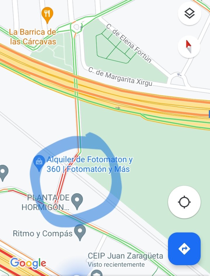 AVVcarcavas's tweet photo. ⚠️Más complicaciones en las salidas del barrio. 
>> Bajo puente de Renfe en Calle Tomás Redondo ( al lado cementera e Iberdrola) presenta enorme charco de agua. 🌧️🌧️
Evitar. 
#Carcavas
#Hortaleza
#Valdebebas https://t.co/MsBrsZ9BlT