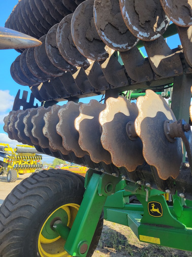 2020 John Deere 2680H high speed disc for sale ! 30ft, rubber rollers, 19 inch of discs remaining , asking $125000 obo available next week!

Call or text 3066218352 or 3066214513

More pics available!