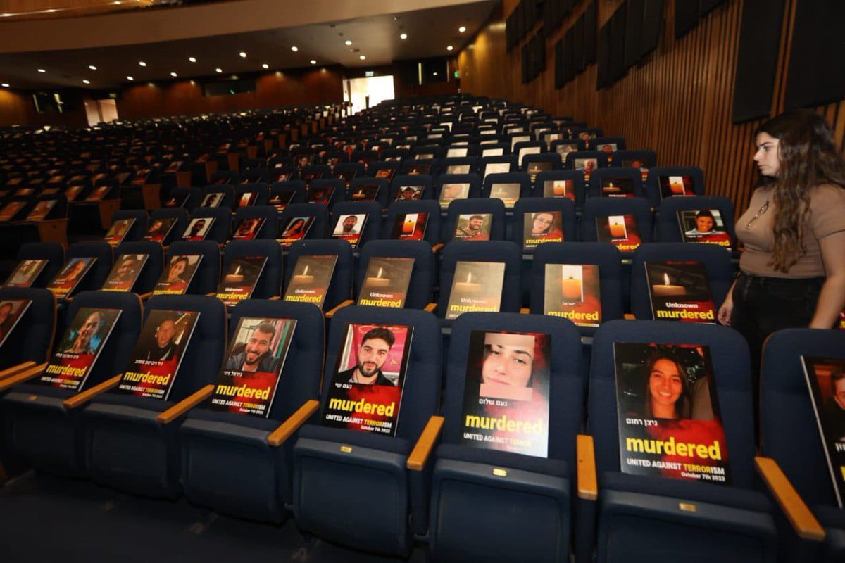 Tel Aviv University filled up the chairs at their main hall with pictures of over 1,000 Israelis who were abducted or murdered at the 07/10 Hamas massacre. 💔