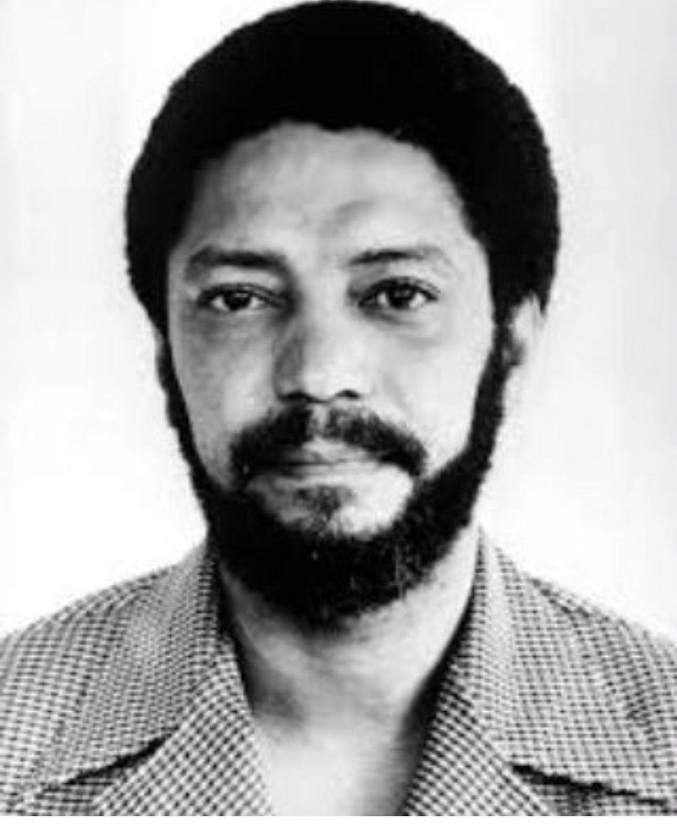 40 years ago today, the Prime Minister of #Grenada 🇬🇩 was assassinated.

Maurice Bishop was a Grenadian revolutionary and the leader of New Jewel Movement - whose slogan was 
"Forward ever, backward never!” ✊🏾

His body has NEVER been found. 💔
 
#BlackHistoryMonth