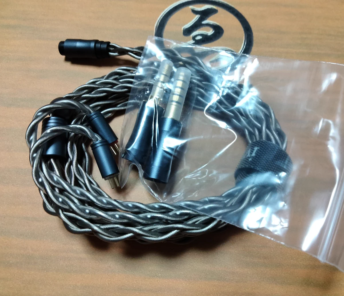 ivipQ Conch V12 2DD+6BA 隠れ名機 中華イヤホン おまけ付 ゑまるや on X: 