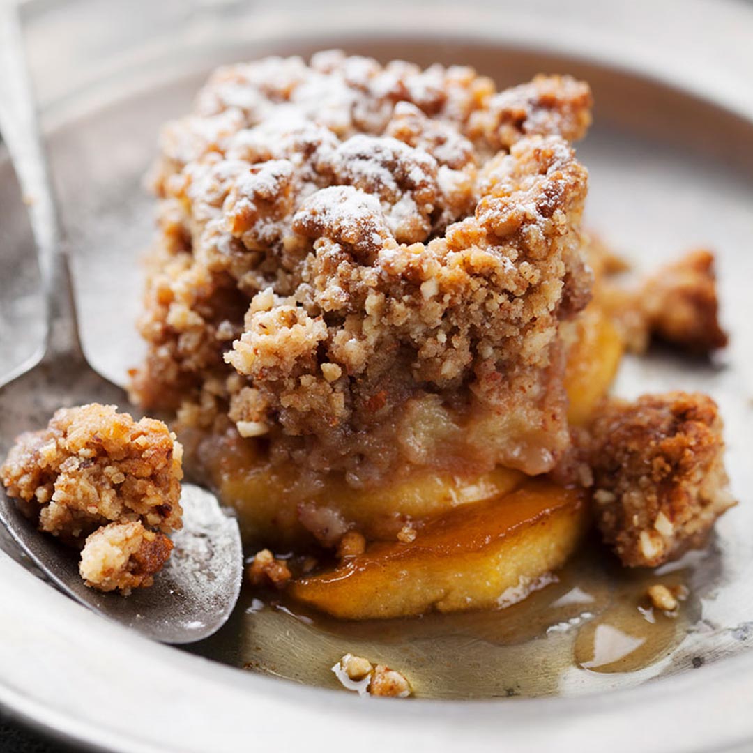 Celebrate #NationalAppleDay this Saturday with this flavorful and balanced apple crisp made with red poppy rhubarb and Belgian-style Flanders. craftbeer.com/recipes/red-po…