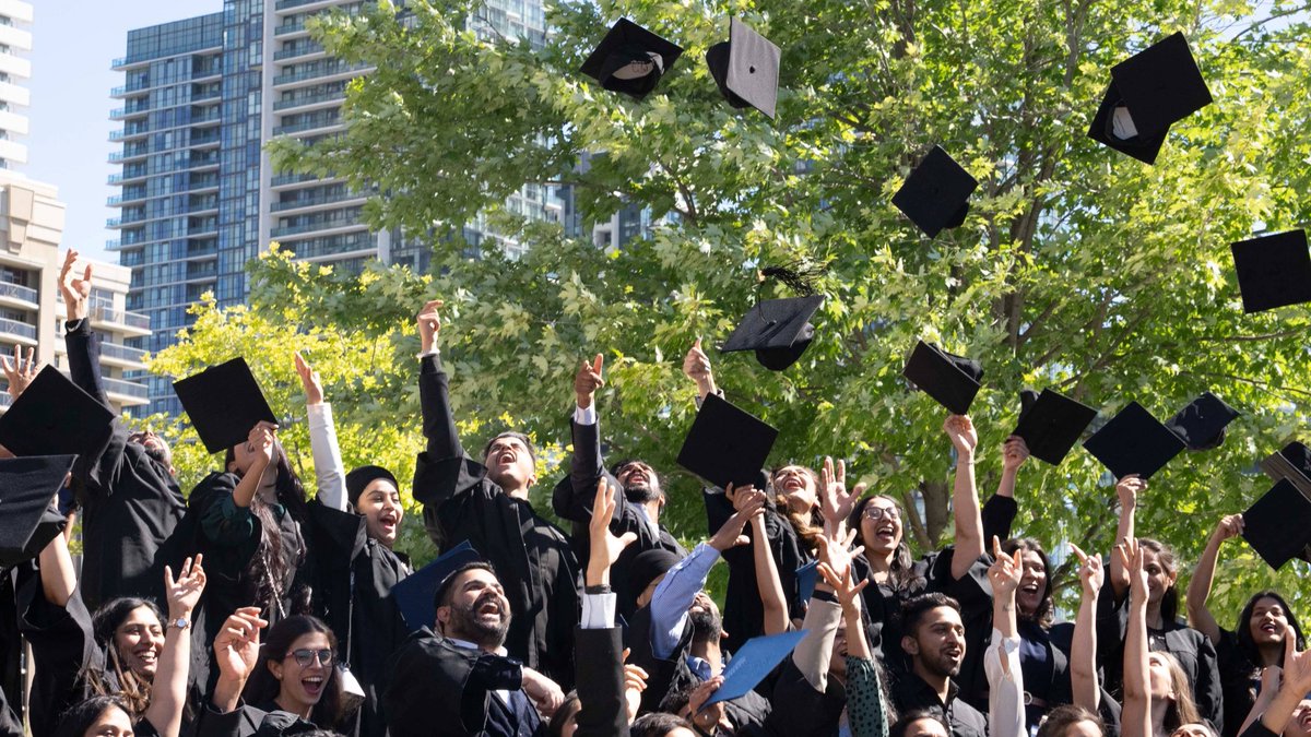AUBrampton's tweet photo. Fall Convocation is on Oct. 26 -- join us for two ceremonies on this special day! π
π
Date: October 26
π Time: Two ceremonies; 10 a.m. & 3 p.m. E.S.T.
π Live stream info: Stay tuned!
#AlgomaU #AUBrampton #FallConvocation #ClassOf2023
@AlgomaU https://t.co/69oPrxX471