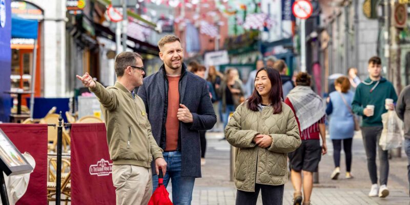 🎃Halloween in Galway is extra special because of the Macnas parade.

This year, it's happening on October 29th, and it promises to be super scary.

Make sure you enjoy this *spooktacle*!

brnw.ch/21wDFUp