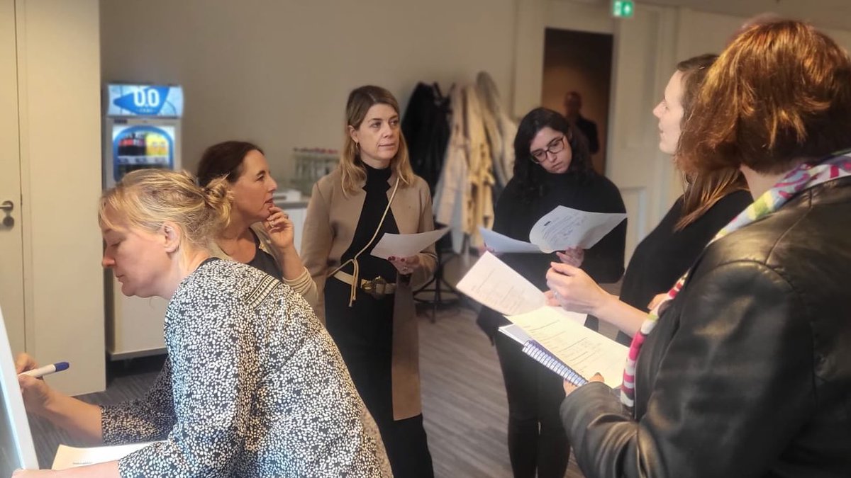 osce_cthb's tweet photo. As noted by the @NLRapporteur, 2022 saw a 600% increase in the number of reported #Ukrainian victims of #humanTrafficking in the #Netherlands.

Today, in #theHague, we had a timely discussion with 🇳🇱stakeholders on the measures put in place to prevent #trafficking amid #refugee flows from 🇺🇦 and existing opportunities to strengthen the response against this crime and protect the most vulnerable.

🙏@RBX_NLD_MoJS for the cooperation!