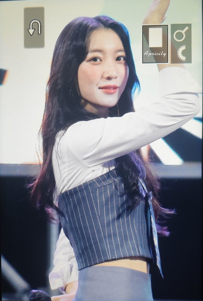 Apricity150421's tweet photo. 231019 마산대 유빈 1

#오마이걸 #OHMYGIRL 
#유빈 #YUBIN 
@WM_OHMYGIRL https://t.co/kLf7f58ppp