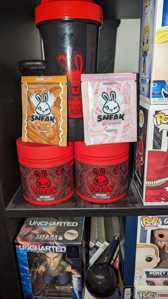 Secured the new drop from sneak can't wait to try it !! <a href="/SneakEnergy/">SNEAK</a> #sneakenergy #candyapple