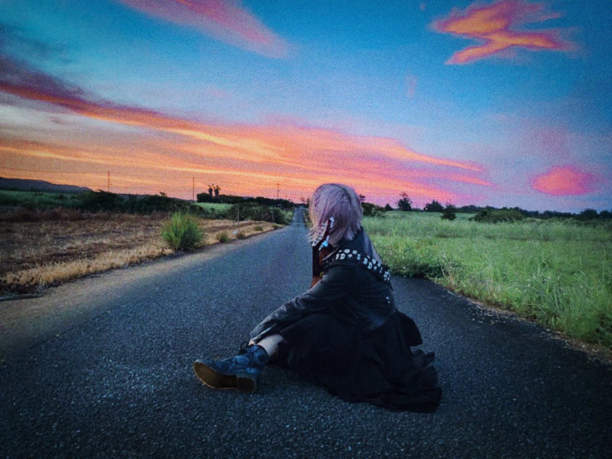 ReoNa (@xoxleoxox) on Twitter photo 25歳の私はどんな景色を見て何を感じてどうやって生きられるでしょうか。
お祝いをたくさんありがとう。
あなたに優しい夜でありますように。 25歳の私はどんな景色を見て何を感じてどうやって生きられるでしょうか。
お祝いをたくさんありがとう。
あなたに優しい夜でありますように。