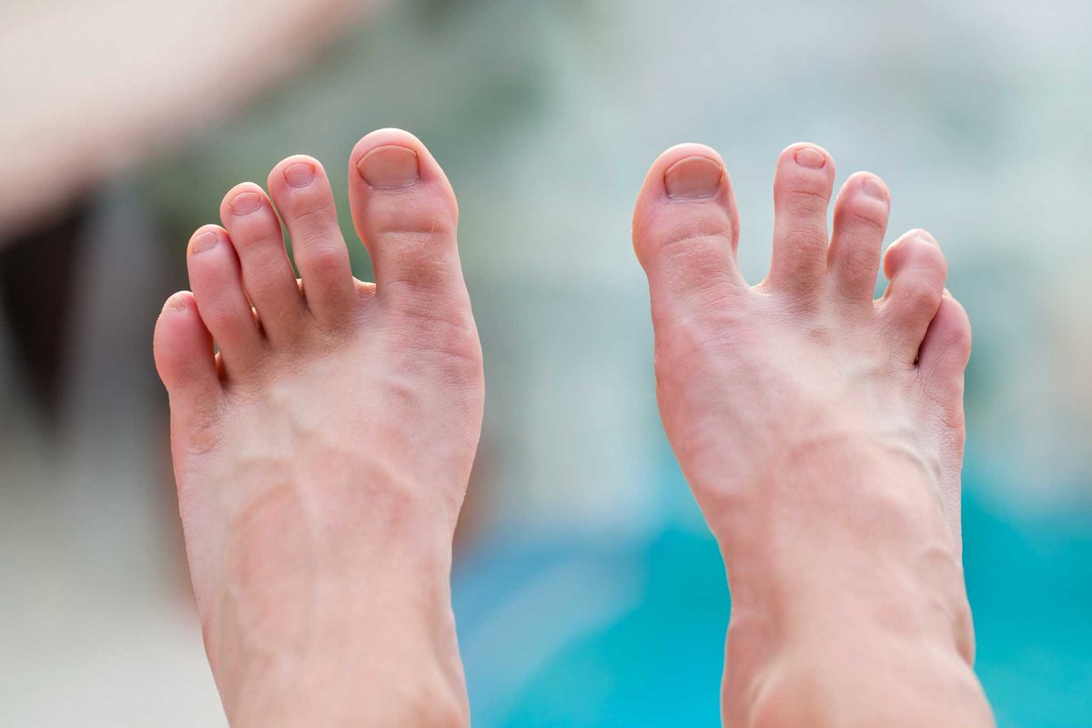 BurlingtonFoot's tweet photo. Struggling with bunion pain? Whether it's minor or severe, we have solutions to fit your needs and help you regain comfort. #BunionRelief #HealthyFeet
https://t.co/qg8vVuBkOB https://t.co/zf7snqhJwy