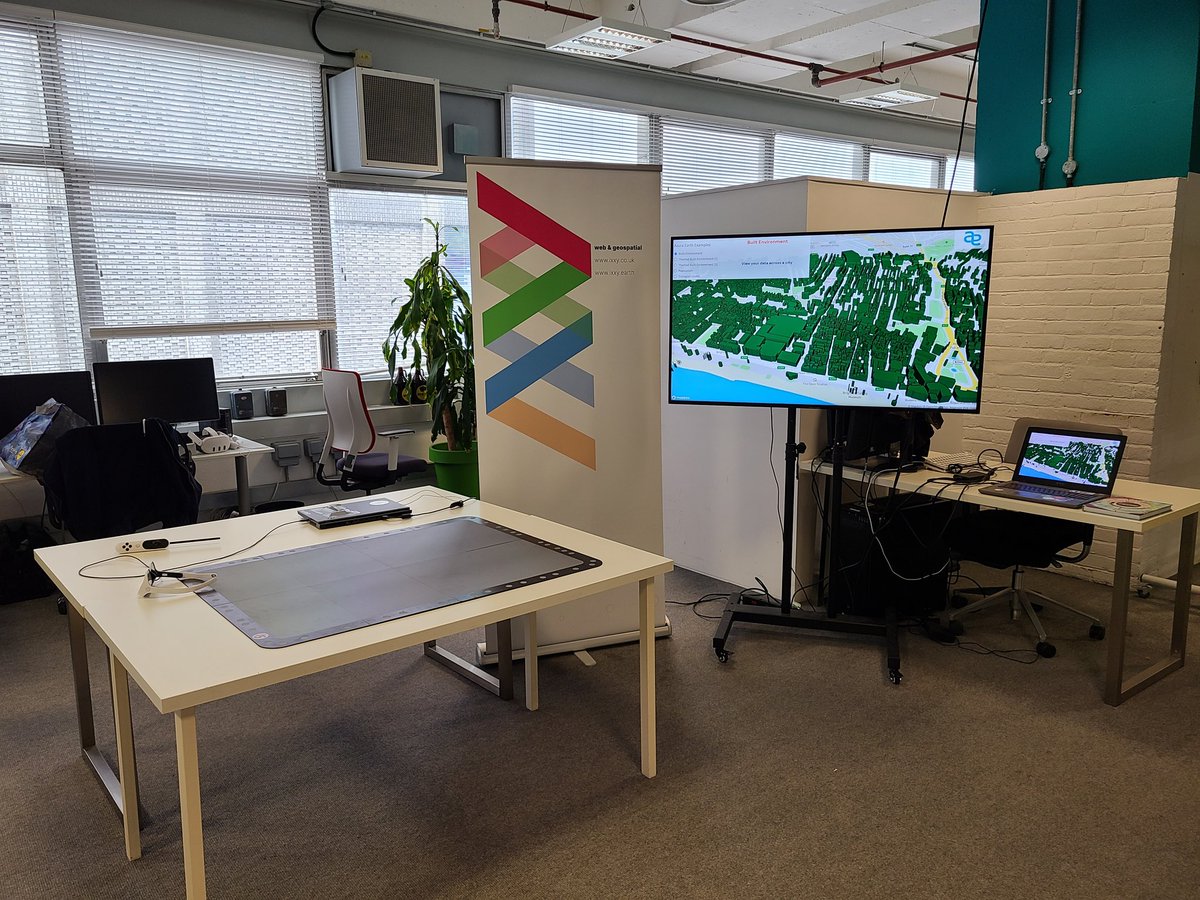 All setup and ready for the New England House showcase tonight! And our first in partnership with Ixxy and our new brand Ixxy.Earth! #geospatial #xr #data @FuseBoxBtn @WiredSussex