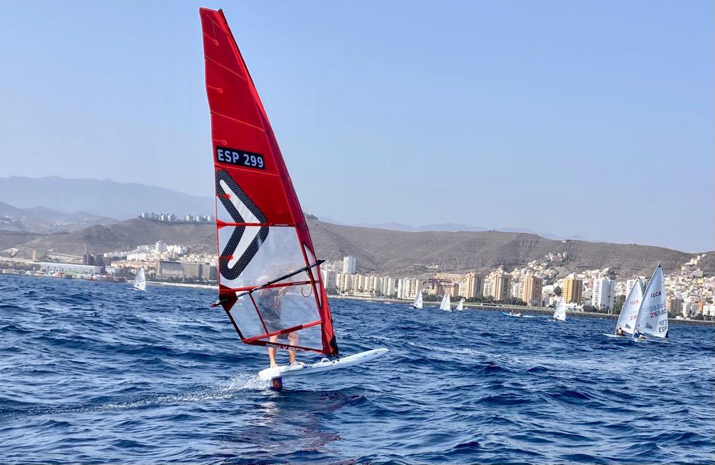 rcngc (@rcngc) on Twitter photo Con la celebración de la regata de la clase Optimist, este próximo fin de semana concluye la 29º edición del Trofeo Unicef
👉🏻 la primera fase del trofeo (la vela ligera) se disputó los días 7 y 8
👉🏻 el domingo 16:00 h, entrega de todos los 🏆 en el #rcngc
<a href="/UNICEF_Canarias/">UNICEF Comité Canarias</a> Con la celebración de la regata de la clase Optimist, este próximo fin de semana concluye la 29º edición del Trofeo Unicef
👉🏻 la primera fase del trofeo (la vela ligera) se disputó los días 7 y 8
👉🏻 el domingo 16:00 h, entrega de todos los 🏆 en el #rcngc
<a href="/UNICEF_Canarias/">UNICEF Comité Canarias</a>