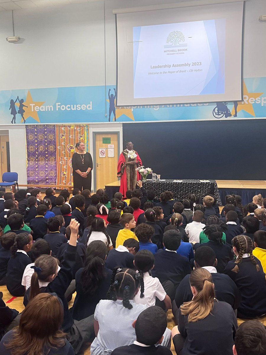 MBrookprimary's tweet photo. Mitchell Brook was delighted to have @mayorofbrent join our leadership assembly. She spoke to the children about great leadership and presented the badges to the leaders for 2023/24. #MBstars #schoolleaders #pupilleaders #schoolcouncil #housecaptains #goodwillambassadors https://t.co/NeF7brlK4K