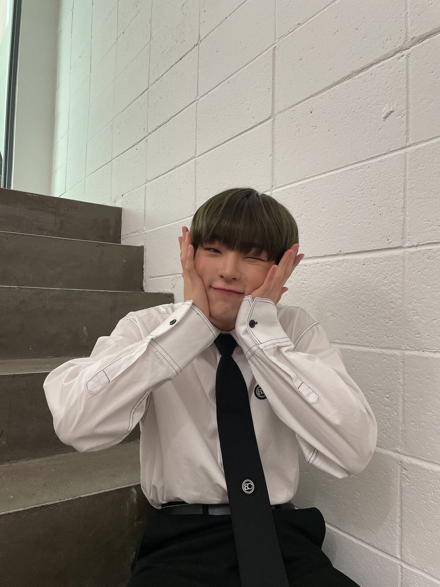 mujindaily's tweet photo. #KINGDOM #킹덤 #MUJIN #무진 https://t.co/L2Ga9NY9Rw
