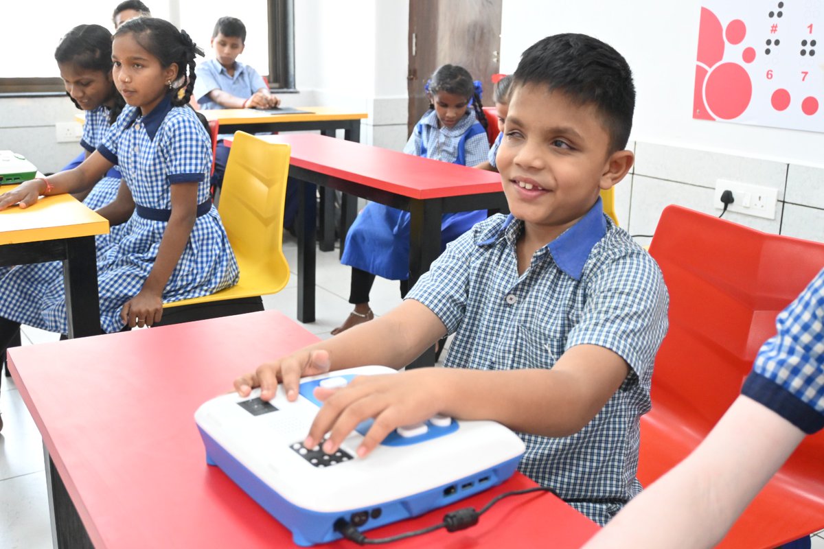 DDO_VALSAD's tweet image. Partnered with @thinkerbelllabs to set up Gujarat&apos;s first smart lab for visually impaired children at Halar Primary School,Valsad from Dist. Panchayat funds. Has 6 Annie:self-learning braille literacy devices with learning modules in 3 languages.Will be inaugurated by Hon&apos;ble FM.