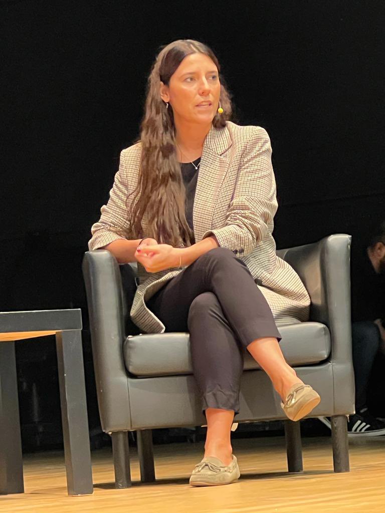 womanation_es's tweet photo. Mesa debate ♻️ Reutilizar. Win to Win. Cerramos el ⭕️ con la moderación de Minerva Pastor de @Capgemini_ES
¡Gracias a todas por compartir vuestras prácticas empresariales sostenibles! #Womanation #Inspiradas https://t.co/MUq8eLMAs8