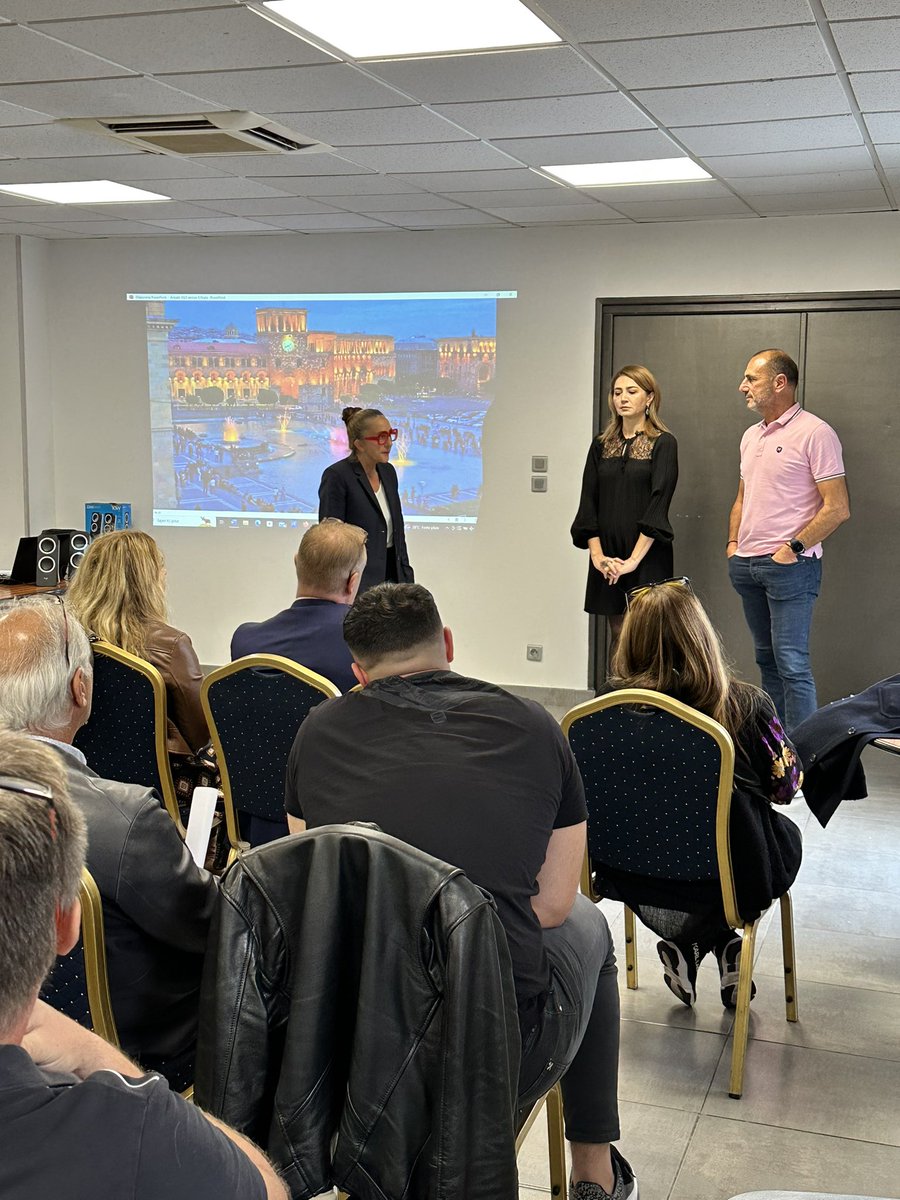 <a href="/JeanMarcMAILLOT/">Jean-Marc MAILLOT</a> <a href="/SRosRouart/">Sylvie RosRouart /Egalité/Culture/Laïcite 🇫🇷🇪🇺</a> <a href="/ZoroyanN/">Zoroyan Naira</a> @bleuherault Figure sportive du paysage montpelliérain, c’est tout naturellement que l’arménien d’origine Michel DER ZAKARIAN, entraîneur du @MHSC, partage quelques mots teintés d’une tristesse non camouflée sur la situation de la population du #HautKarabakh