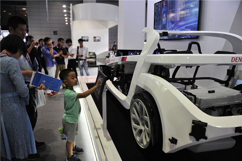 investing_china's tweet photo. Wuxi's #IoT industry experienced a remarkable 16.2% year-on-year growth in 2022, reaching an impressive 401.1 billion yuan ($54.86 billion), constituting nearly half of #Jiangsu's total. Wuxi's IoT momentum is on the rise, with the upcoming #WIoT scheduled from October 20 to 23. https://t.co/QjGxhFM3zf