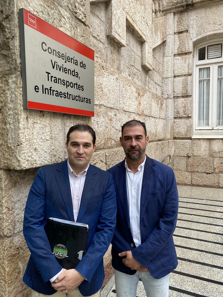 jucilnacional's tweet photo. Hoy pedimos a la @ComunidadMadrid facilidades en el acceso a la vivienda para los efectivos de @guardiacivil Reunión con la directora gral de la Vivienda https://t.co/j4Bo5m0esE