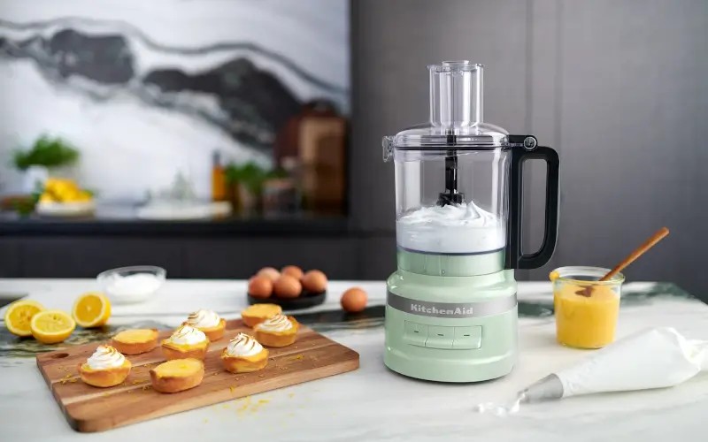 CompsToday's tweet image. Win 1 of 3 #KitchenAid #FoodProcessors (ends 27/10). Enter here: bit.ly/404oz2D