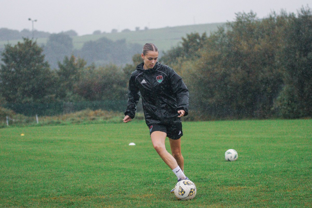 CorkCityFCWomen's tweet photo. Getting ready for Saturday 🌧️

#CCFC84 || #LOIW https://t.co/cE2UKX5fM9